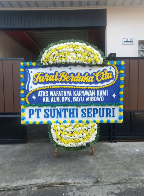 Papan Bunga Duka di Bunguran Timur